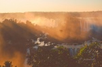 Cataratas de Iguazú. Convergencia fronteriza de Argentina, Brasil y Paraguay.