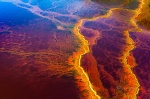 Fondo de río teñido. Riotinto. Huelva. España.
