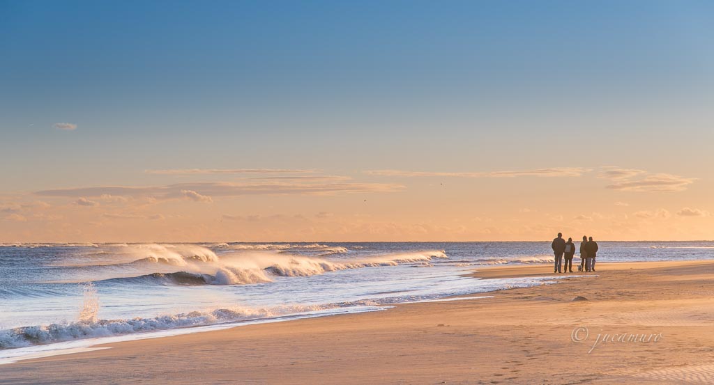Puesta de sol en la playa. Punta del Moral. Huelva. Andalucia. España.