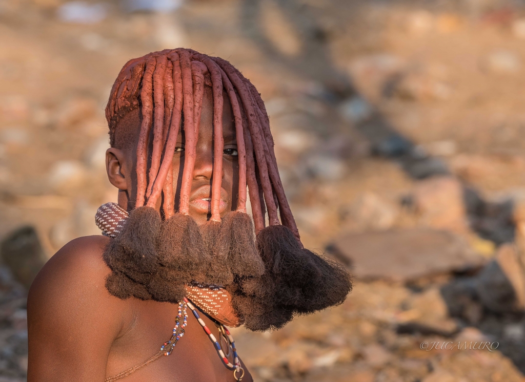 Joven. Himbas. Namibia. África Meridional.