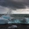 Bloques de hielo en la rompiente. Diamond Beach.