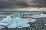 Bloques de hielo en la rompiente. Diamond Beach.