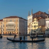 Ambiente del Gran Canal al amanecer.