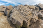 Vetas en las rocas del malecón. Isla Canela. Ayamonte. Huelva. Andalucía. España.